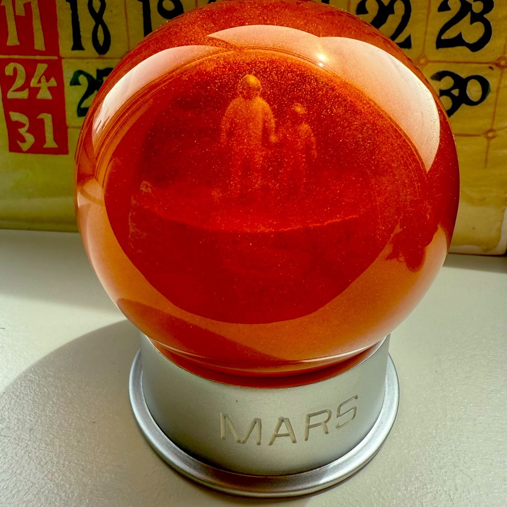 Mars Dust Spaceman Snow Globe